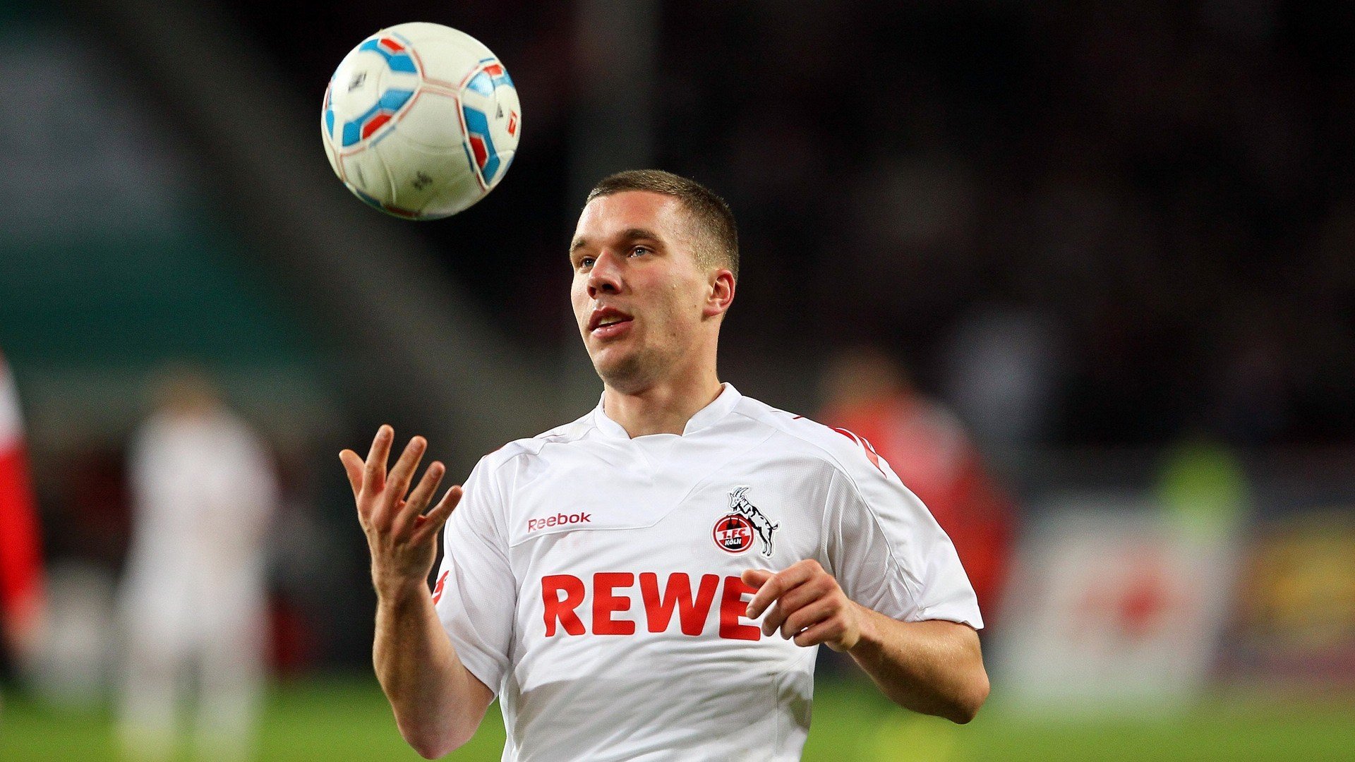 九游体育网站入口-意甲激烈，球员采访展现斗志，意甲足球视频